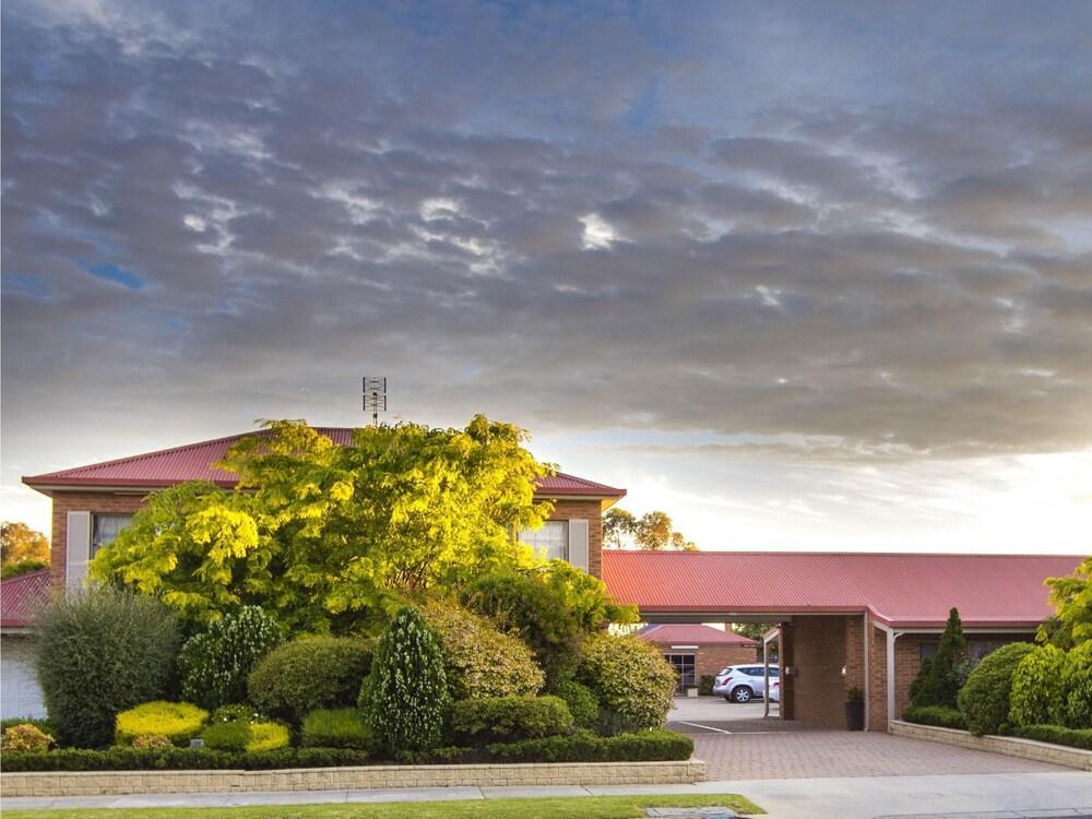 Colonial Motor Inn Bairnsdale Golden Chain Property Exterior foto