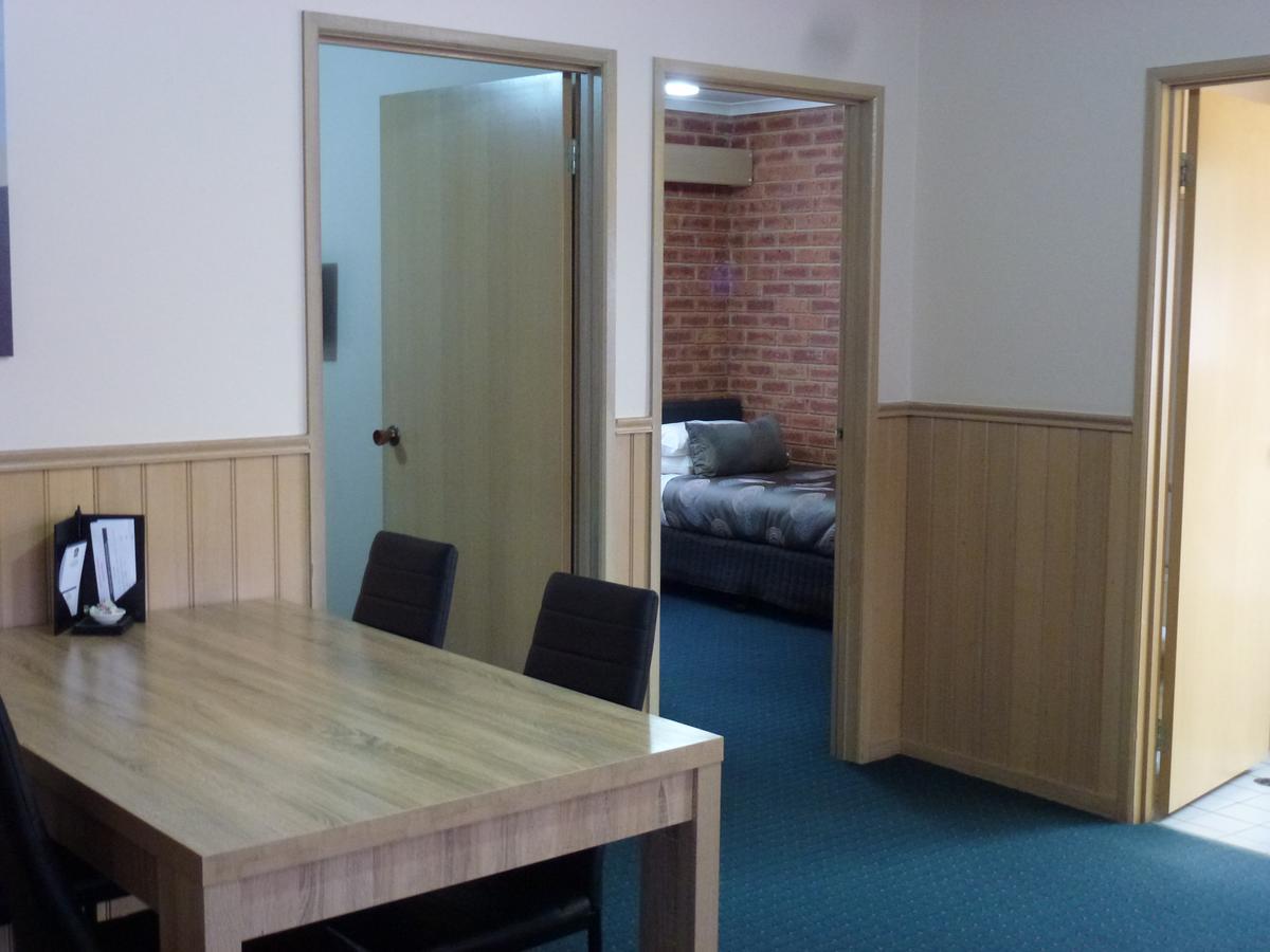Colonial Motor Inn Bairnsdale Golden Chain Property Exterior foto