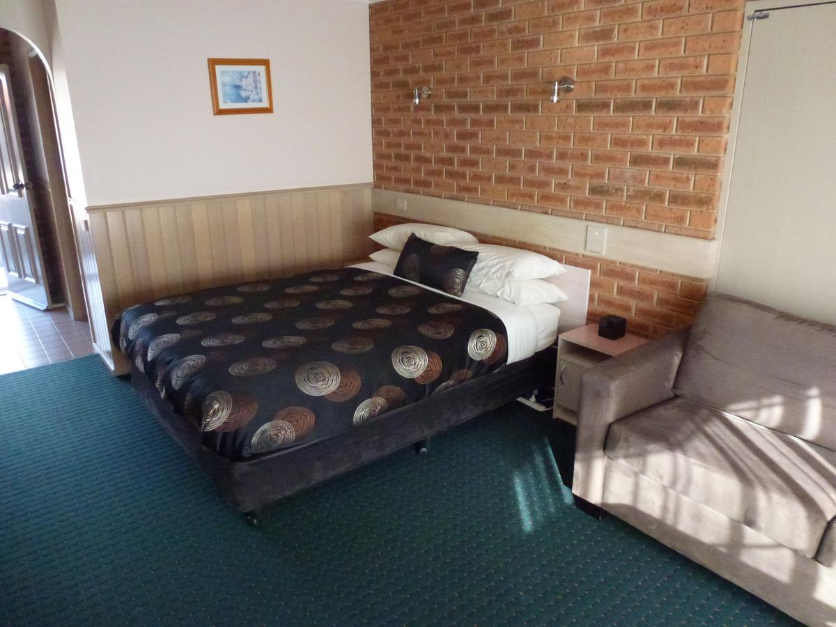 Colonial Motor Inn Bairnsdale Golden Chain Property Exterior foto