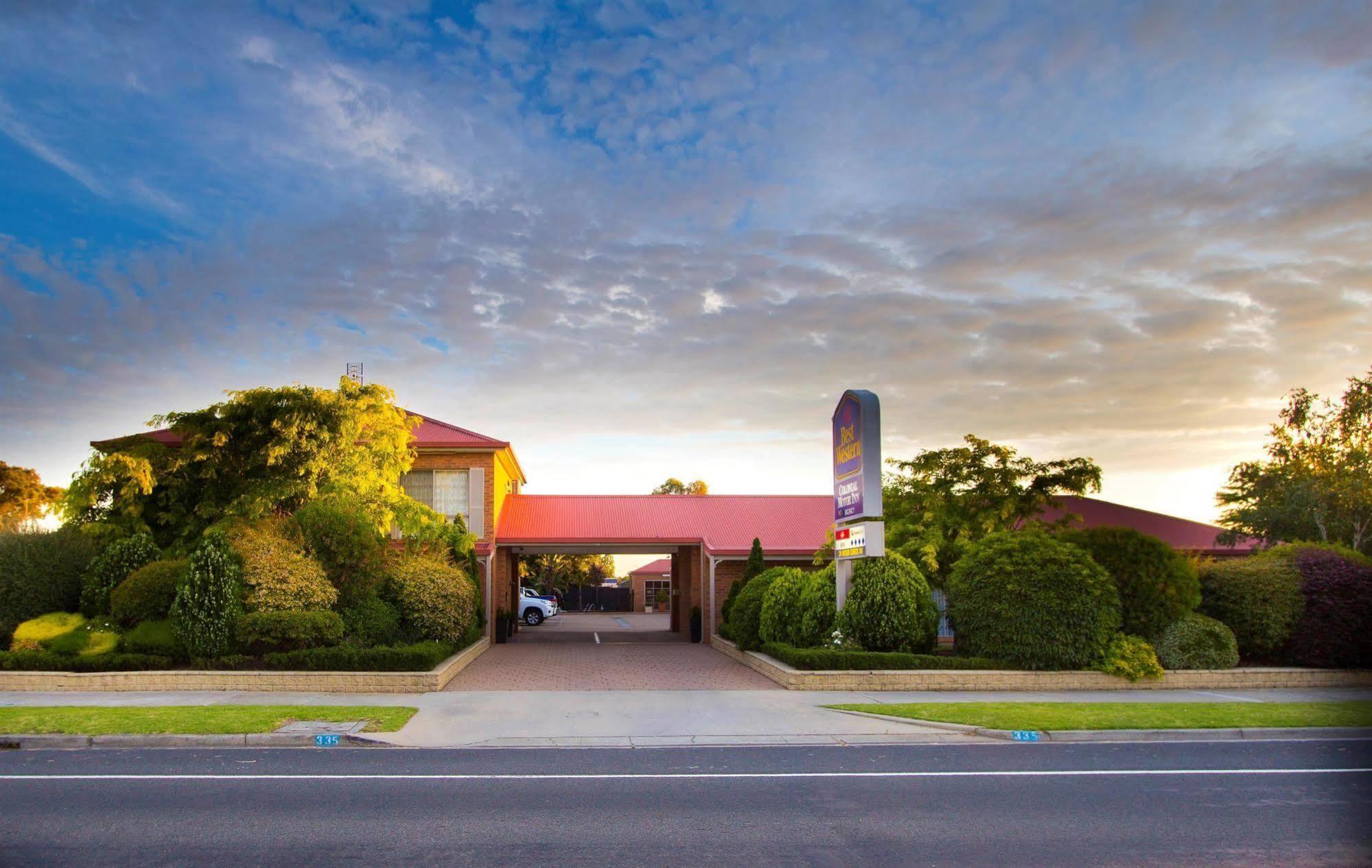 Colonial Motor Inn Bairnsdale Golden Chain Property Exterior foto