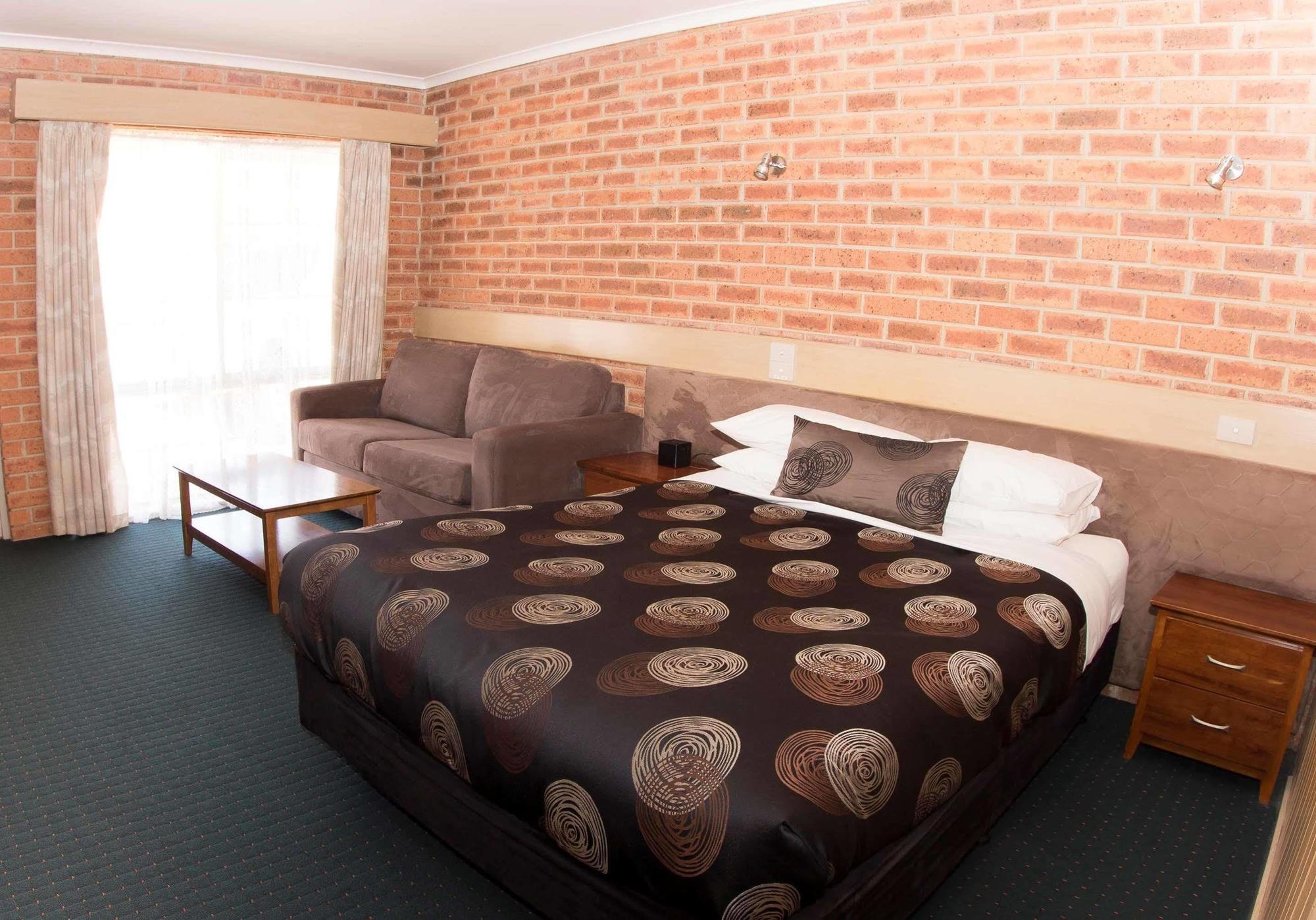 Colonial Motor Inn Bairnsdale Golden Chain Property Exterior foto