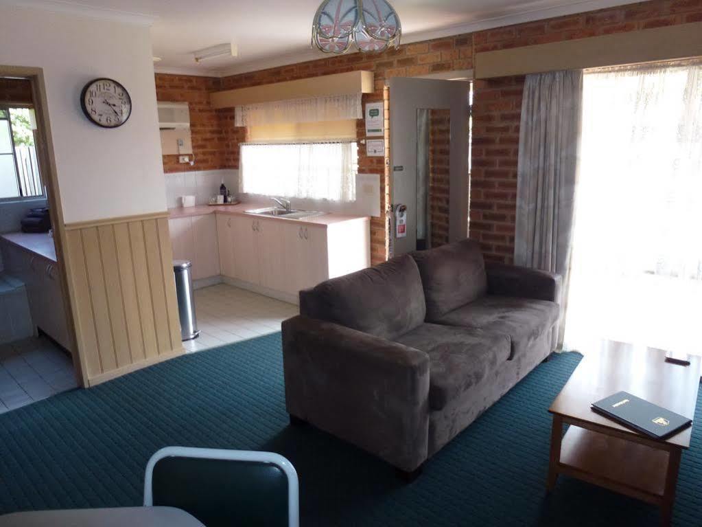 Colonial Motor Inn Bairnsdale Golden Chain Property Exterior foto
