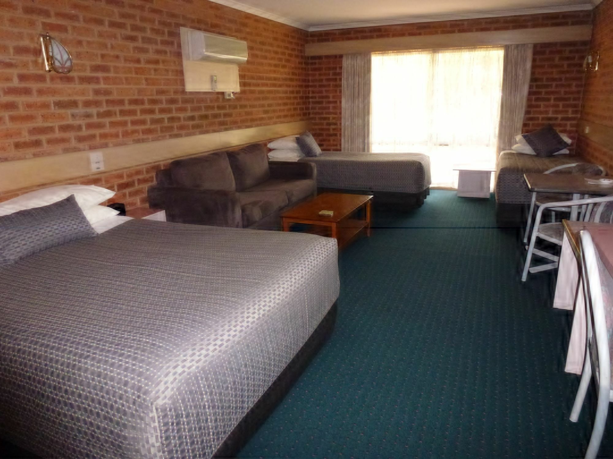 Colonial Motor Inn Bairnsdale Golden Chain Property Exterior foto
