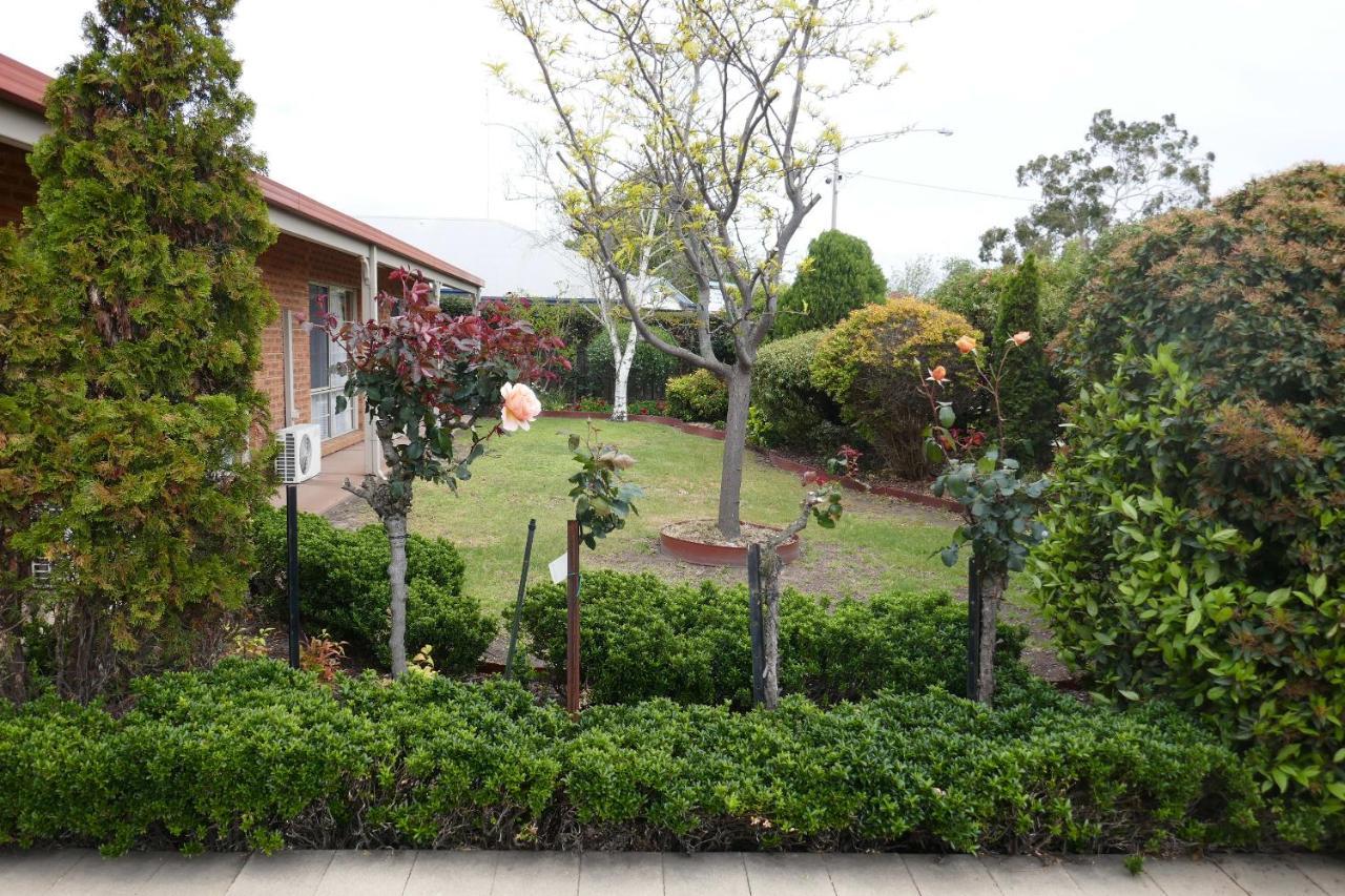 Colonial Motor Inn Bairnsdale Golden Chain Property Exterior foto